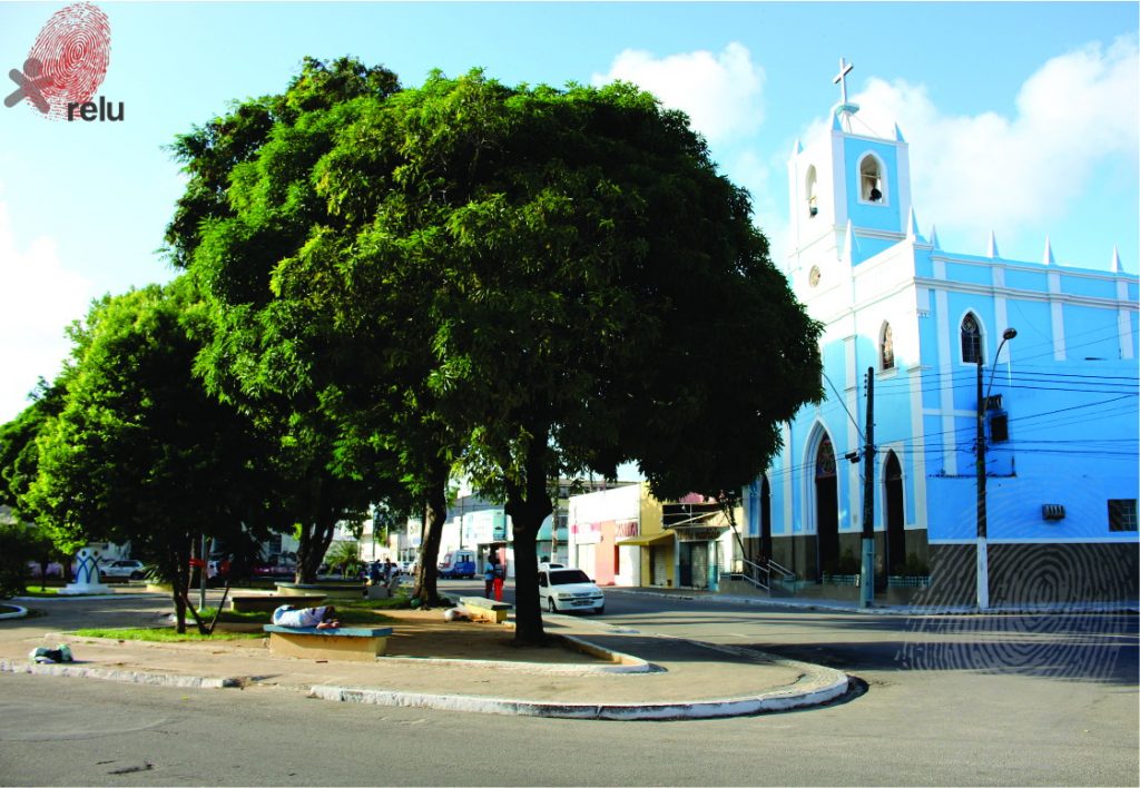 Foto em destaque da igreja e praça Nossa Senhora das Graças