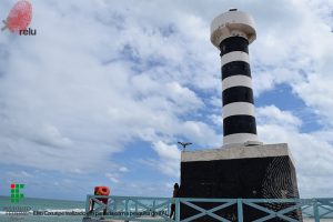 Foto do Farol visto de perto