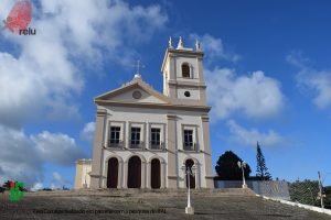 Foto da Igreja Matriz de Nossa Senhora da Conceição vista de perto