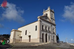 Foto da Igreja Matriz de Nossa Senhora da Conceição em perspectiva