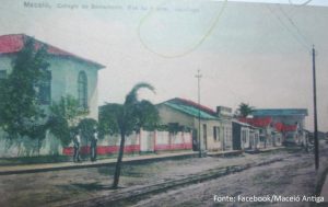 Foto antiga do colégio Santíssimo Sacramento