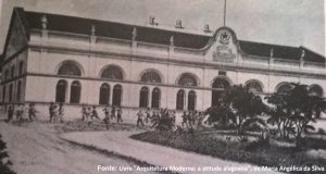 Foto antiga da Antiga Escola de Aprendizes Artífices vista de perto