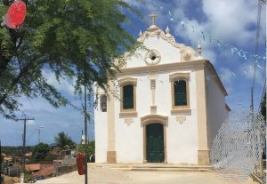 Foto recente da Igreja Nossa Senhora do Ó vista do ângulo direito