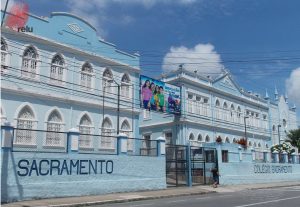 Foto recente do colégio Santíssimo Sacramento visto do ângulo esquerdo