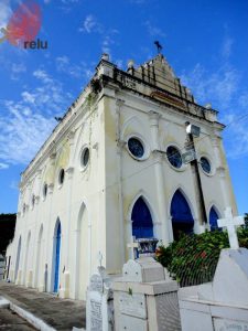 Foto antiga da Capela do Cemitério Nossa Senhora da Piedade vista do ângulo esquerdo