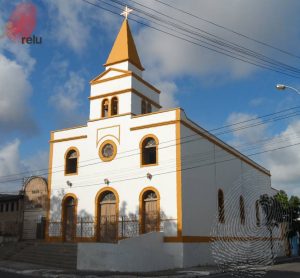 Foto recente da Igreja Santa Terezinha vista do ângulo esquerdo